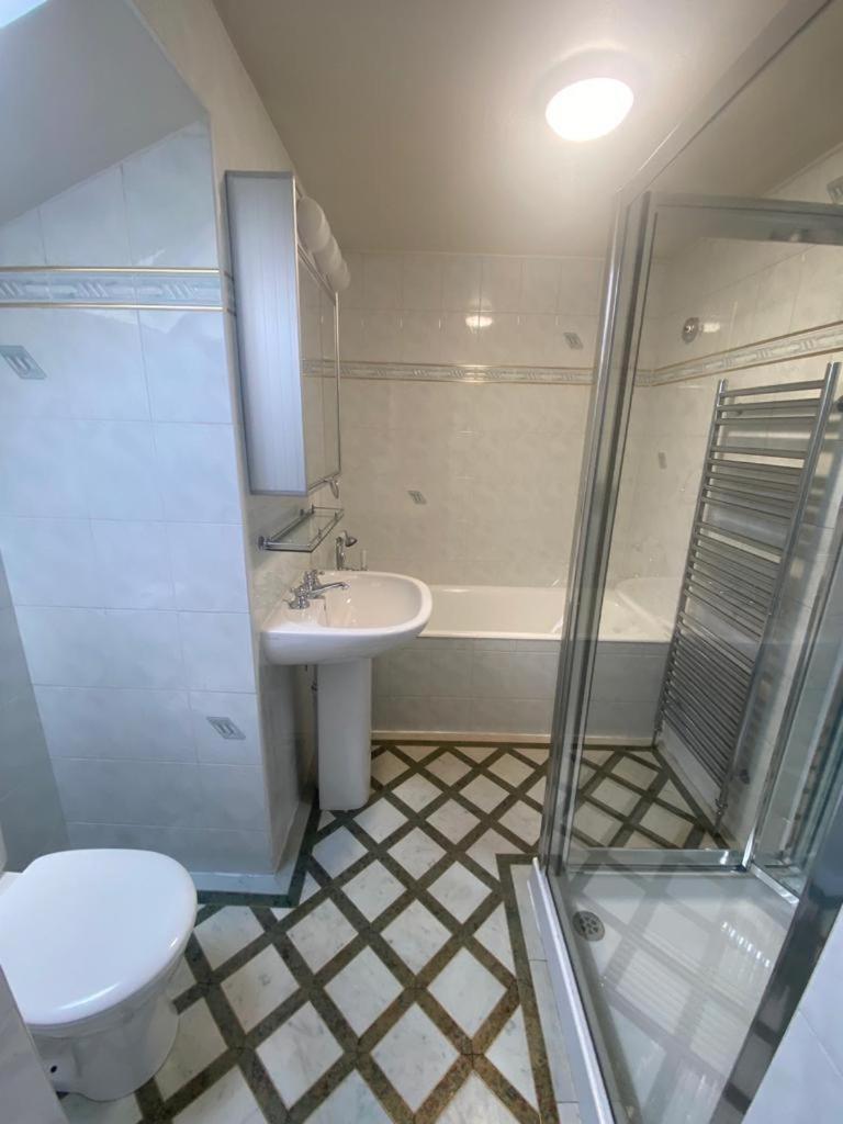 The Heathrow Lodge London Uk هارموندسورث المظهر الخارجي الصورة